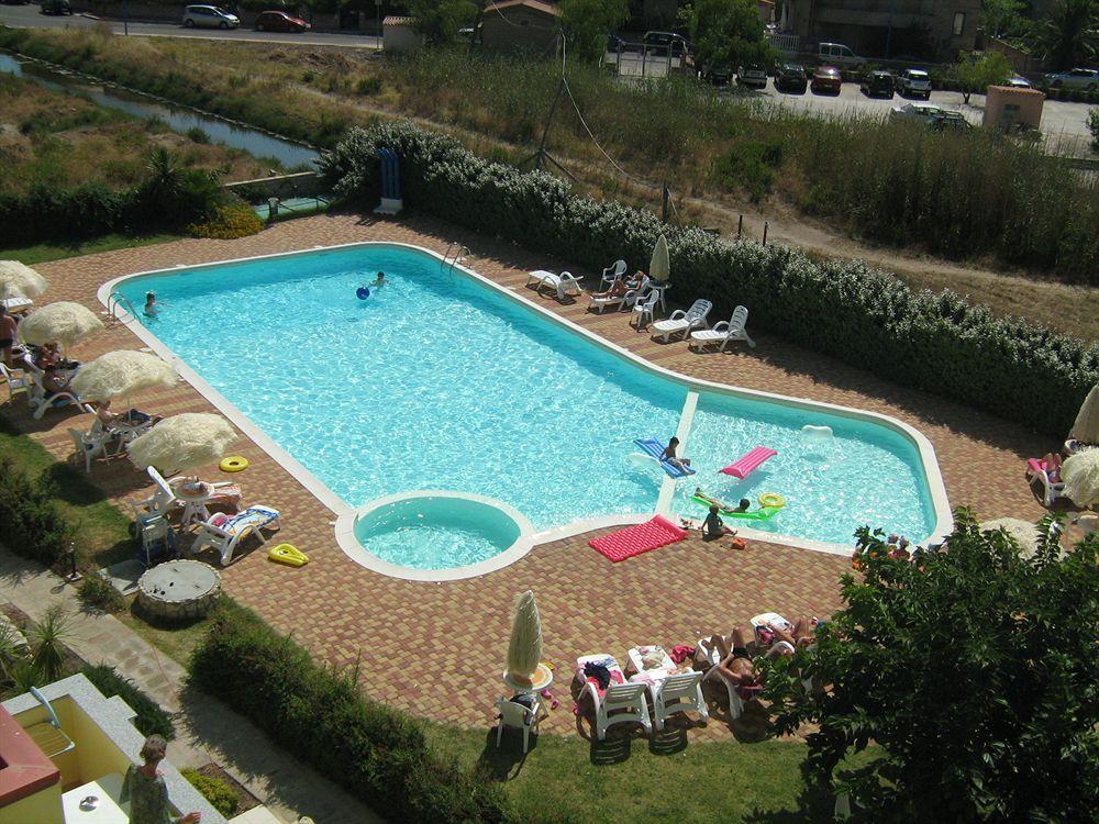 בוסה Resort Isola Rossa מראה חיצוני תמונה